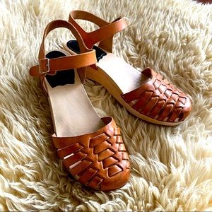 Swedish Hasbeens 37 Woven Clogs